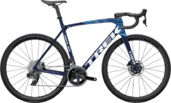 Trek Emonda SLR 6 ETap 2022 11 Trek Emonda SLR 6 ETap 2022 -Castelli Winkel slr 6 etap blauw 1