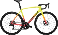 Trek Emonda SLR 9 2022 -Castelli Winkel slr 9 geel oranje