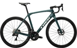 Trek Domane SLR 9 Gen 4 2023 -Castelli Winkel trek domane slr 9 gen 4 donkergroen 1 2 1